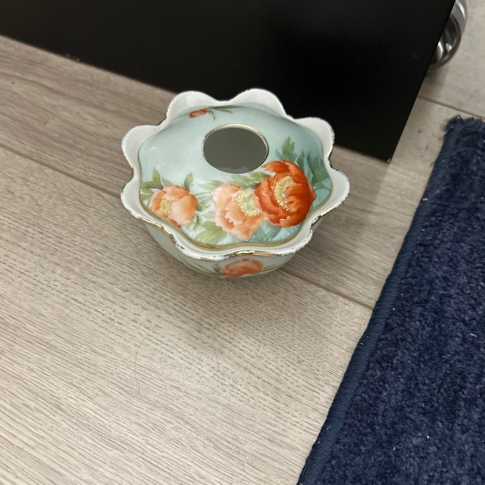 Hair Receiver Scalloped Edges 4 6/8” W 2 1/4” H w/o lid Orange Floral Design